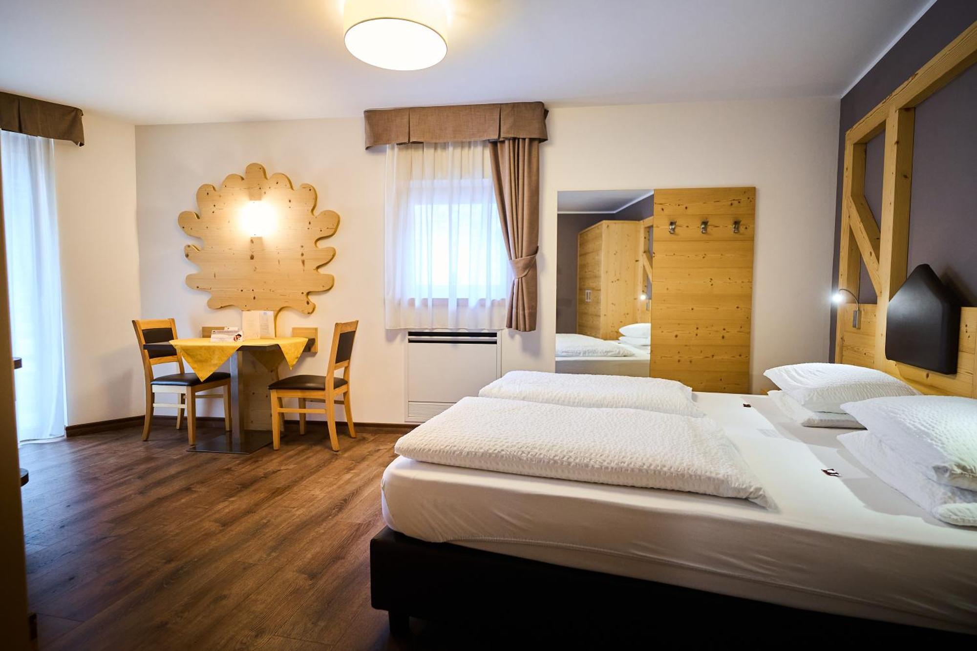 Dolcevita Ambiez B&B San Lorenzo Dorsino Exterior foto